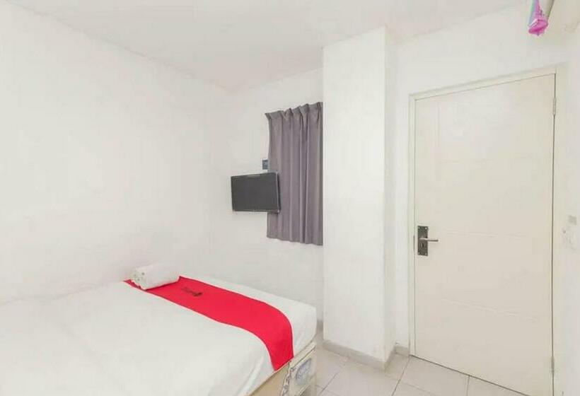 Номер Стандарт, Reddoorz Near Kaza Mall Surabaya