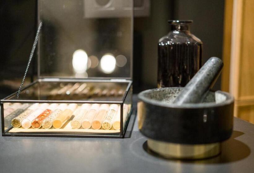 סוויטה עם בריכה, Buenas Noches