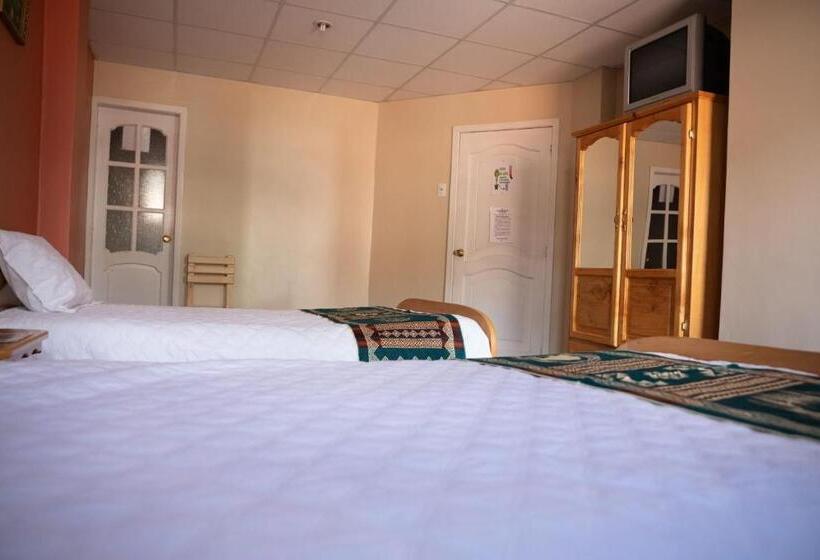 Deluxe Zimmer, Chasky