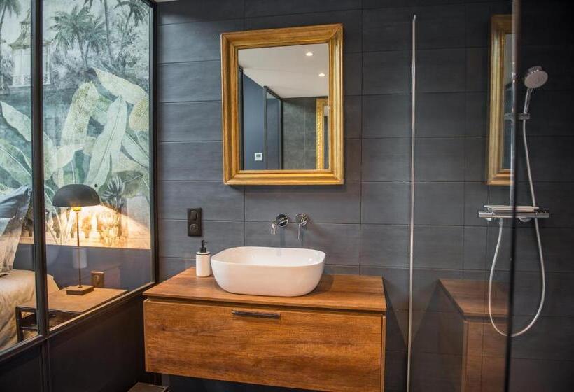 キングサイズベッドのデラックススイート, Domaine De Chalaniat