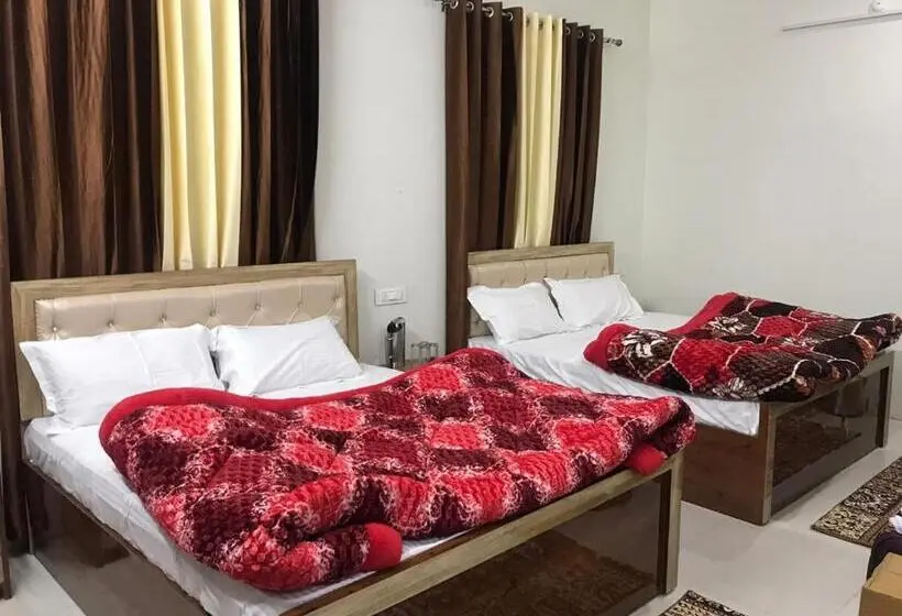 ファミリールーム, Corridor Inn