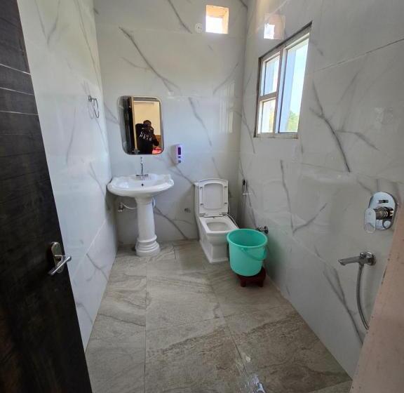 Семейный Номер, Corridor Inn