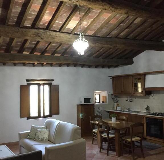 带2个卧室的公寓, Podere La Castellina