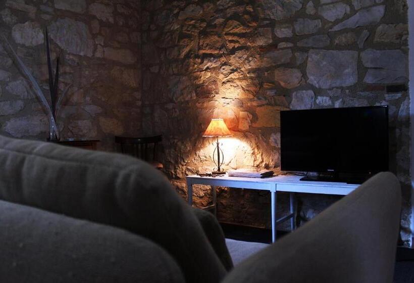 דירת שני חדרים, Podere La Castellina