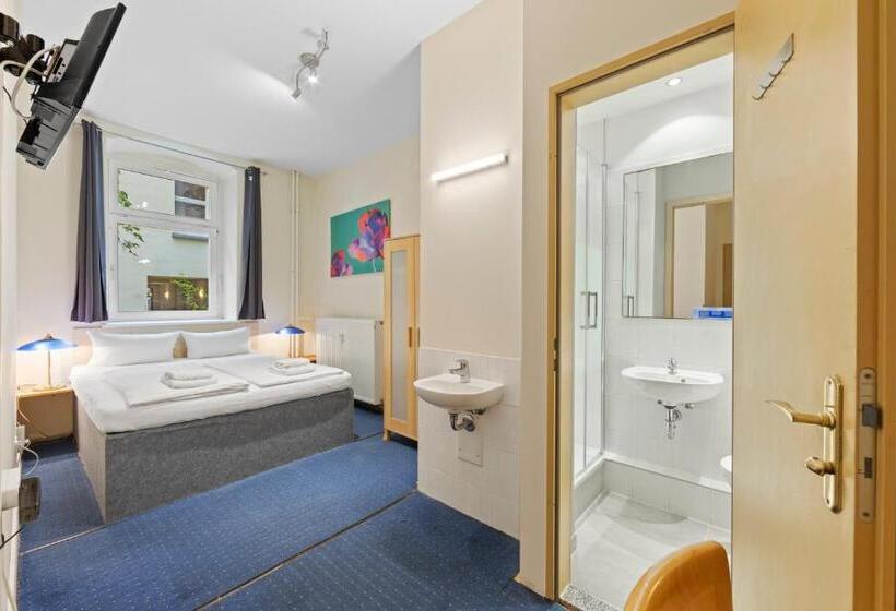 اتاق استاندارد با تخت بزرگ, Comenius