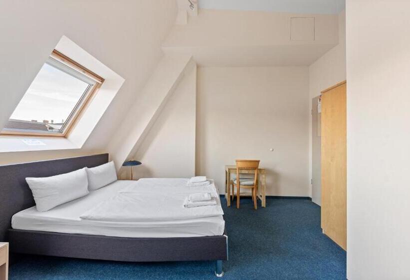 اتاق خانوادگی, Comenius