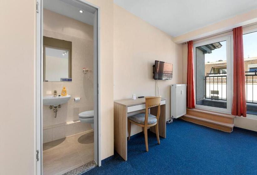 اتاق استاندارد با بالکن, Comenius