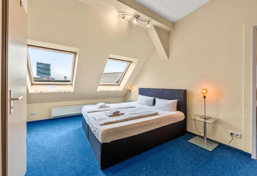 اتاق استاندارد, Comenius