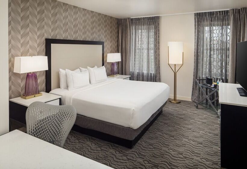 Люкс, Doubletree Suites By Hilton Hotel Detroit Downtown Fort Shelby