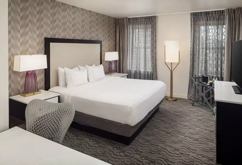 سوییت, Doubletree Suites By Hilton Hotel Detroit Downtown   Fort Shelby