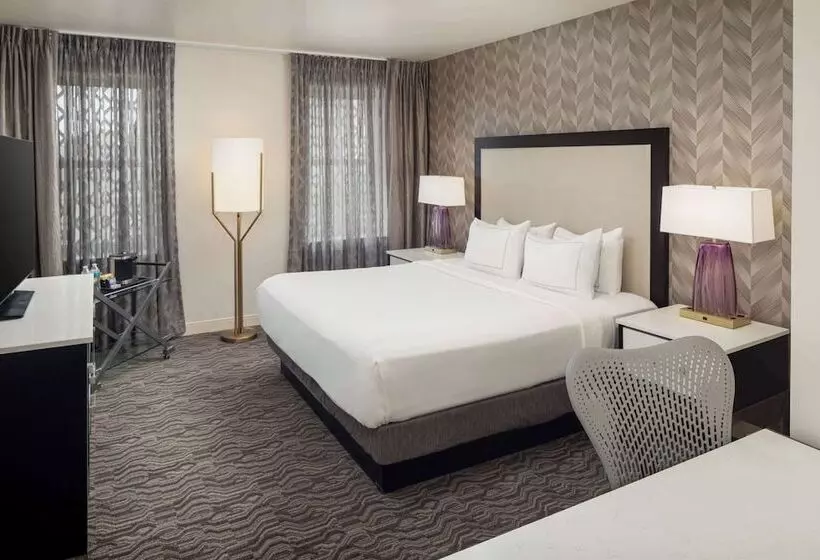 سوییت, Doubletree Suites By Hilton Hotel Detroit Downtown   Fort Shelby