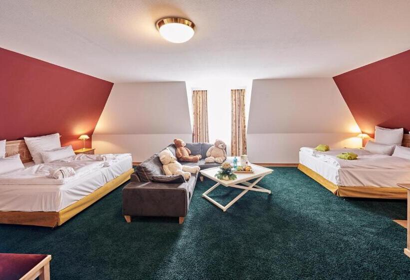 Семейный Номер, Dreiklang Business & Spa Resort