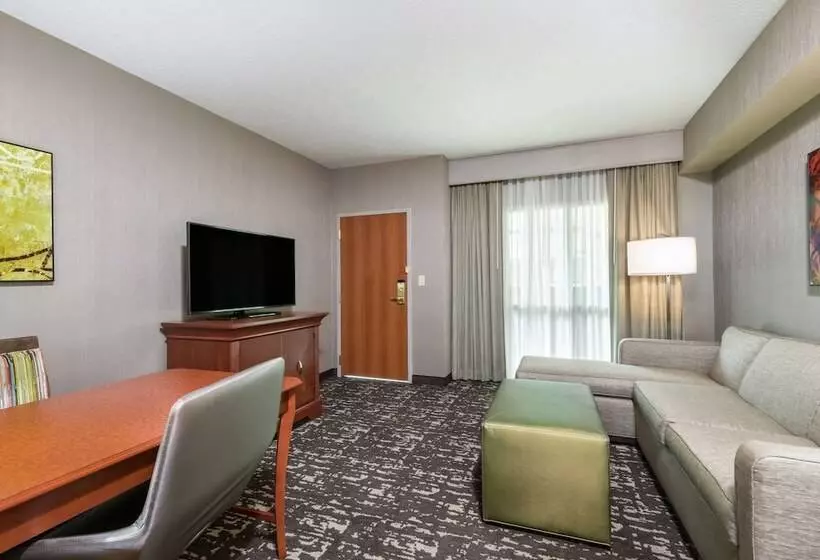 身障者適用スイートルーム, Embassy Suites By Hilton St. Louis St. Charles