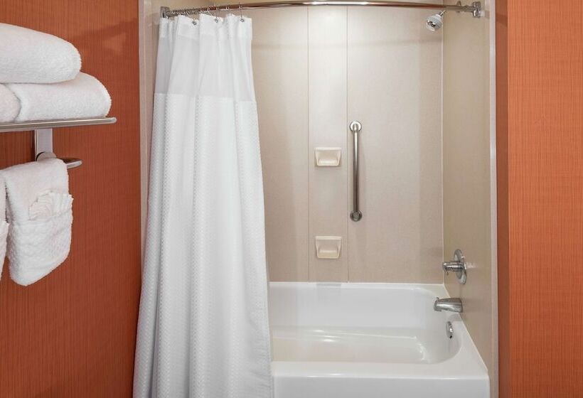 جناح لذوى الاحتياجات الخاصة, Embassy Suites By Hilton St. Louis St. Charles