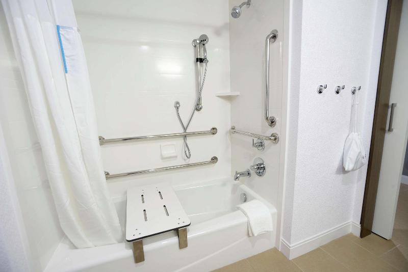 סוויטה, Embassy Suites By Hilton Valencia