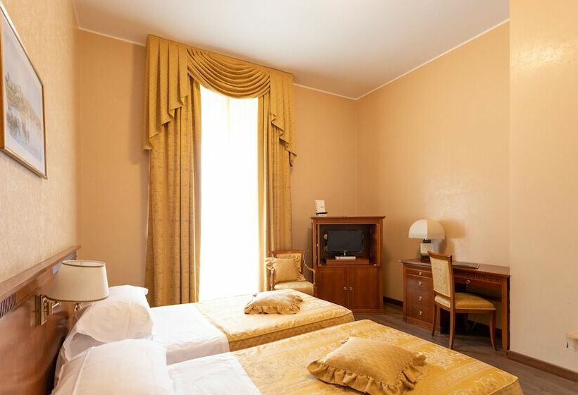 اتاق استاندارد, Excelsior Palace