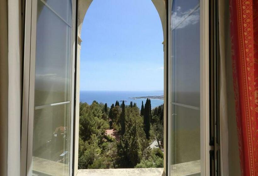 غرفة ديلوكس مطلّة علي البحر, Excelsior Palace