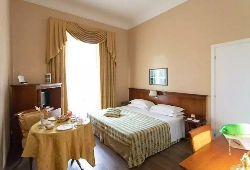 اتاق لوکس با بالکن, Excelsior Palace