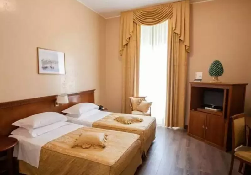 اتاق لوکس با بالکن, Excelsior Palace