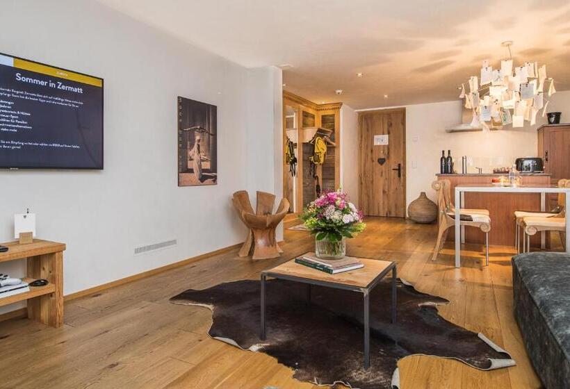 豪华套房, Firefly Luxury Suites