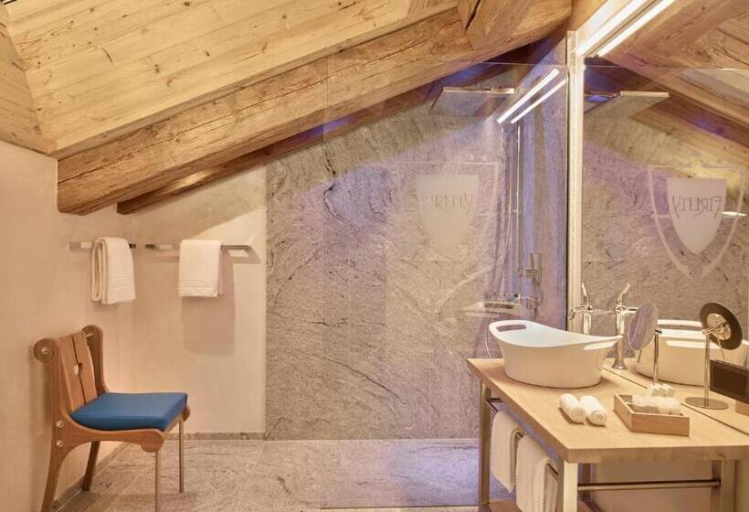 标准间, Firefly Luxury Suites