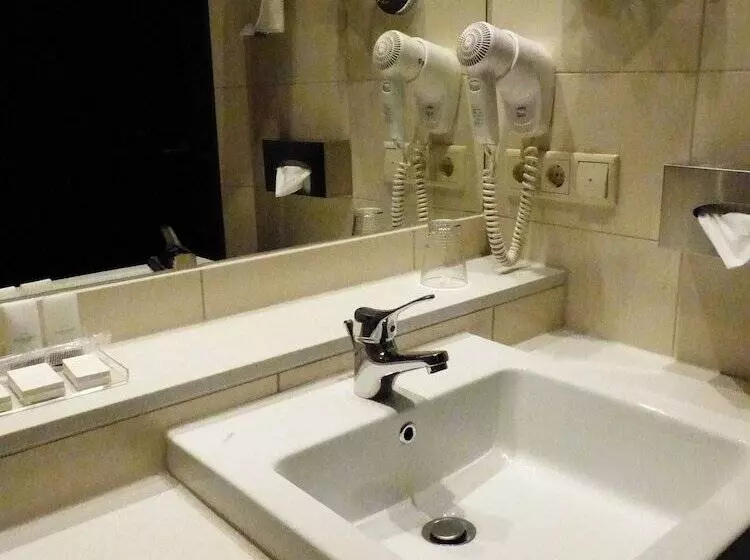 اتاق استاندارد یک نفره, Grand Palace Hotel Hannover