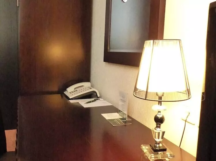 اتاق استاندارد یک نفره, Grand Palace Hotel Hannover