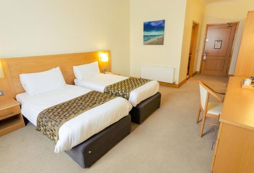 家庭间, Great National Hotel Ballina