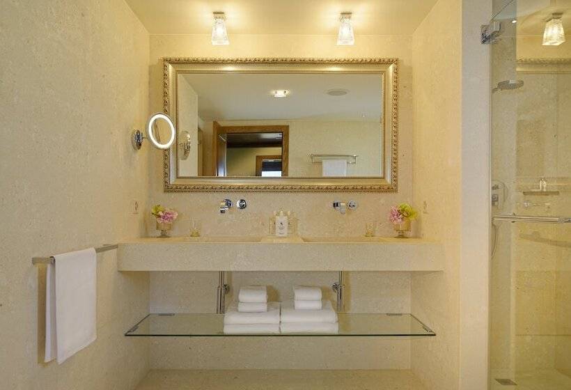 Deluxe Room Mountain View, Guarda Golf Hotel & Residences