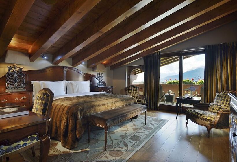 سوئیت جونیور با چشم‌انداز کوهستان, Guarda Golf Hotel & Residences