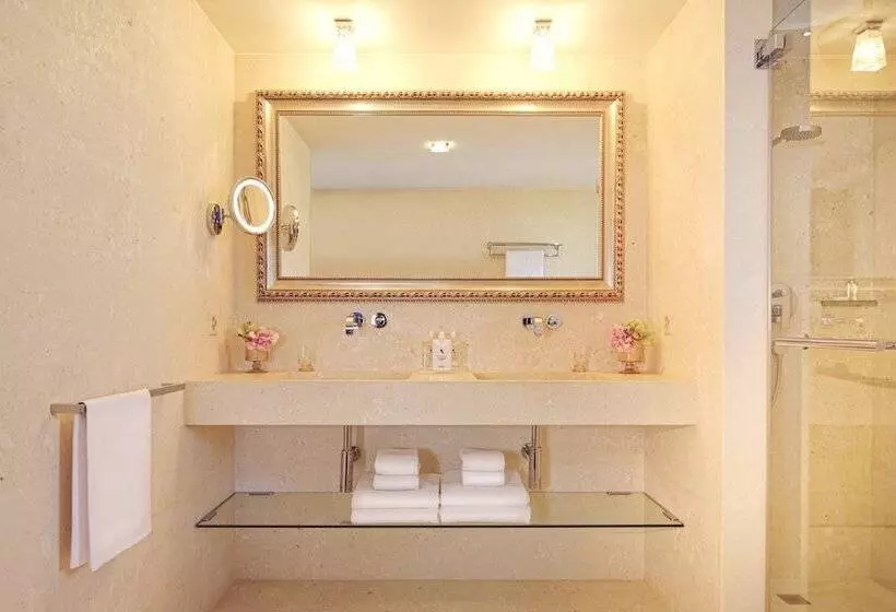 山の見えるジュニアスイート, Guarda Golf Hotel & Residences