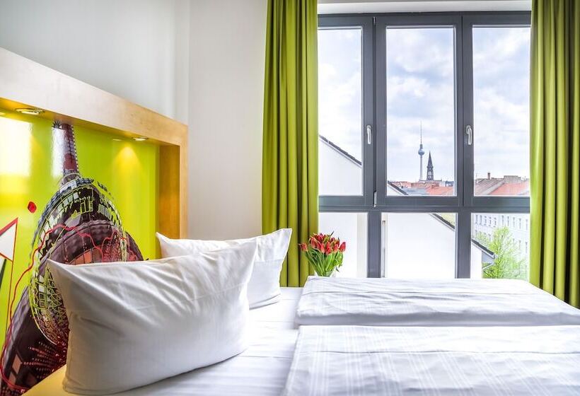 اتاق راحتی سه تخته, H+ Hotel 4youth
