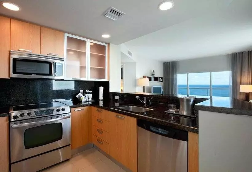 身障者適用スイートルーム, Beach House Fort Lauderdale, a Hilton Resort