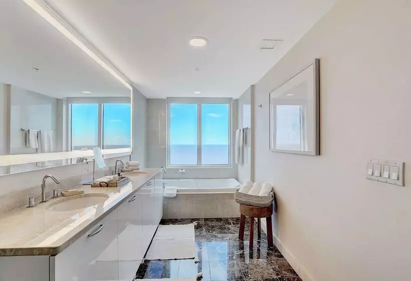 オーシャンビュースイート, Beach House Fort Lauderdale, a Hilton Resort