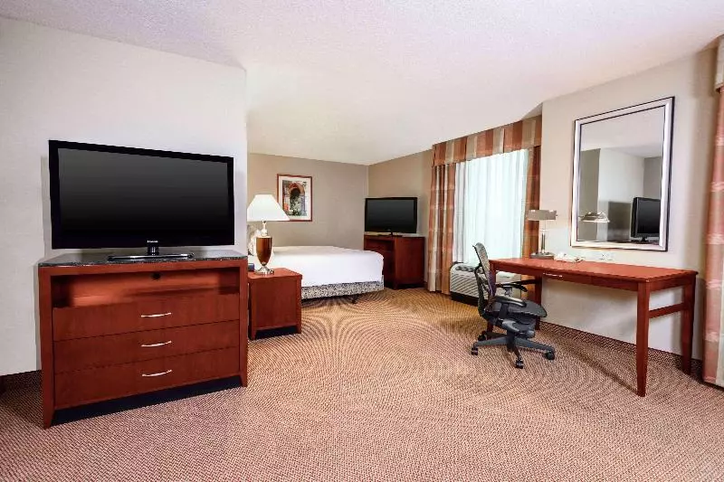 キングサイズベッドのスイートルーム, Hilton Garden Inn Independence