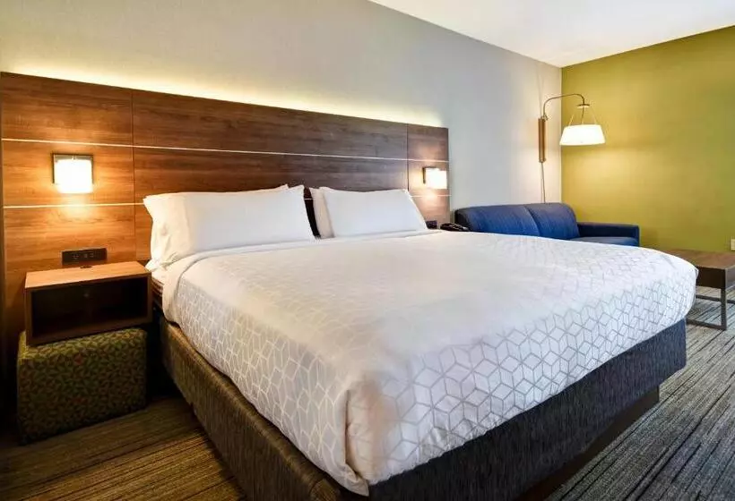 キングサイズベッドのスーペリアルーム, Holiday Inn Express Newport North   Middletown, An Ihg