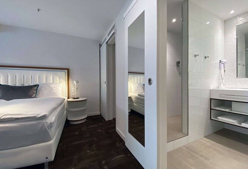 سوییت سوپریور, Mercure Hotel MOA Berlin