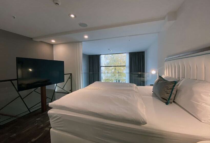 سوییت سوپریور, Mercure Hotel MOA Berlin