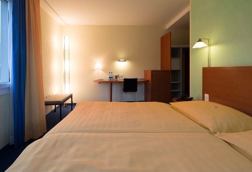 חדר אקונומי, Restaurant Florida