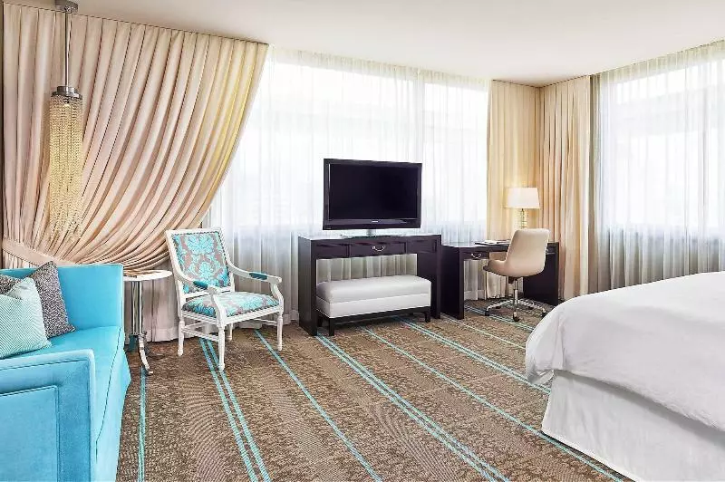 اتاق لوکس با تخت بزرگ, The Nines, A Luxury Collection Hotel, Portland