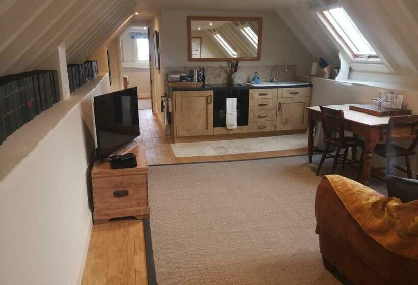 침실 1개 디럭스 아파트, The Queen S Head