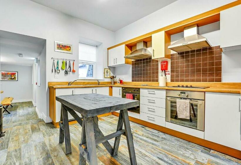 Номер Стандарт, 44 North