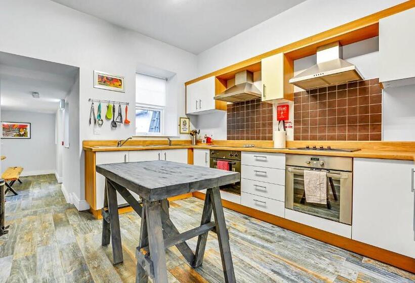 Дом 1 Спальня, 44 North