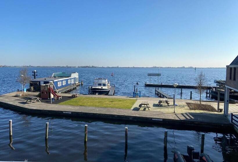 1 Bedroom Apartment Lake View, Appartement Aqua