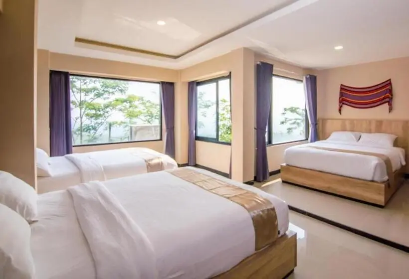 Quarto Familiar Deluxe, Hidden Valley Hills