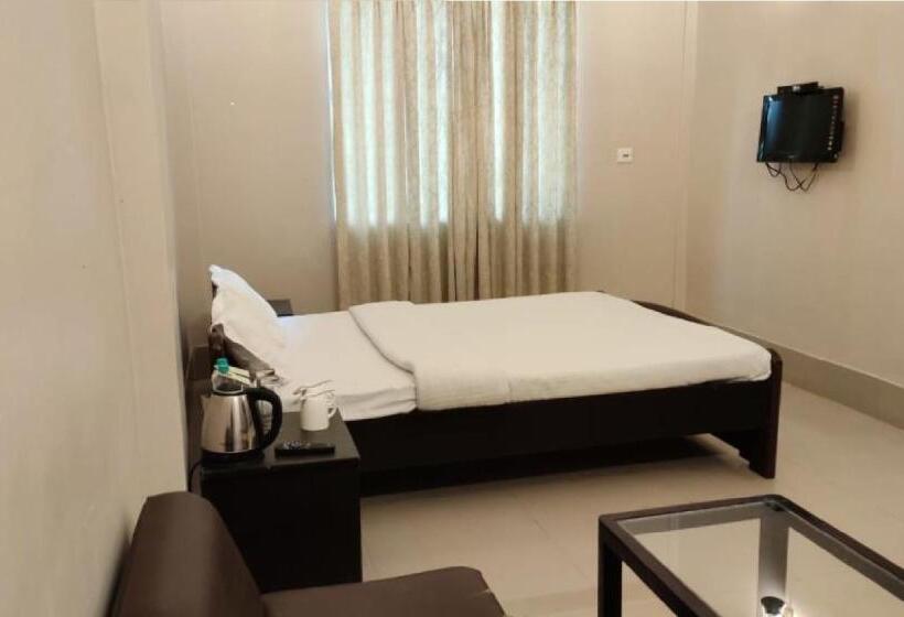 高级大房间, Lake Side Resort Neermahal