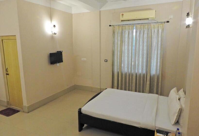 带大床的高级房间, Lake Side Resort Neermahal