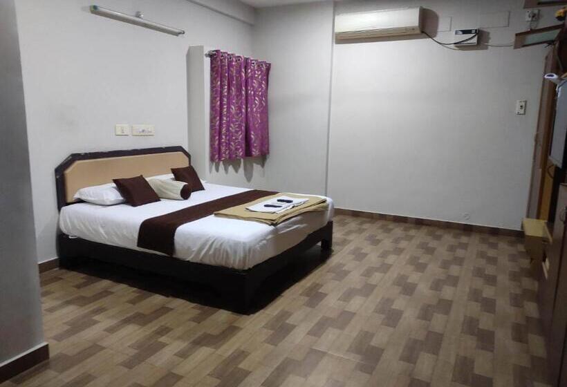 디럭스 스위트 킹 침대, Subasree Cottage