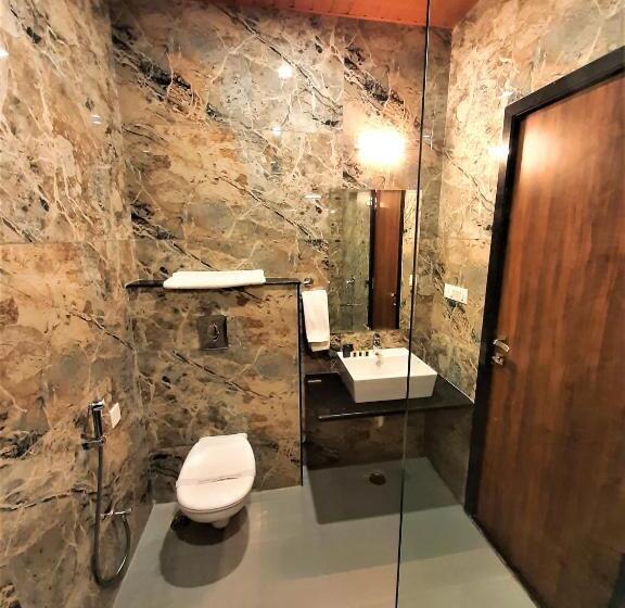 디럭스 룸, Suvin Residency With Rooftop Swimming Pool