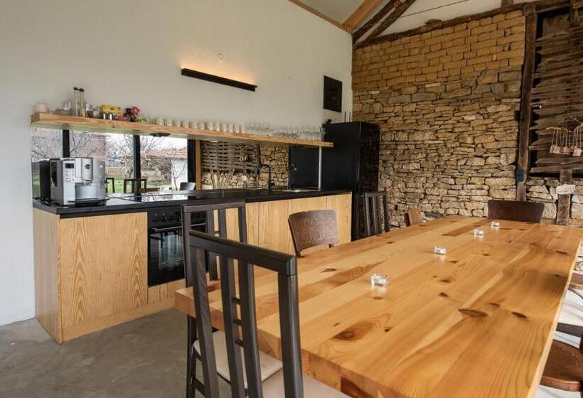 Dom 4 Sypialnie, онгъл плевня